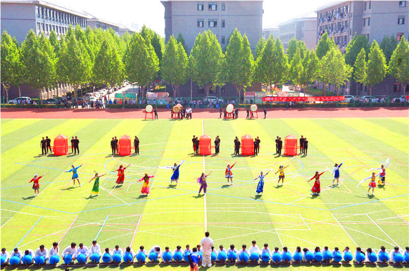 土木工程学院 《盛世中华----且看圆梦时》