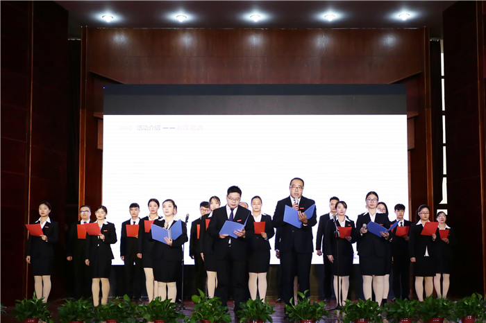 土木工程学院分工会《向您致辞》