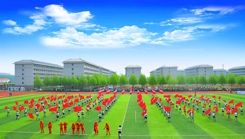 机电学院“美猴王”和毛猴入场