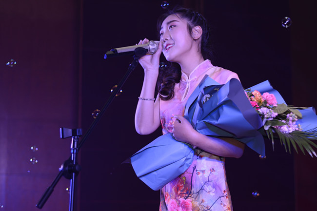 现代物流与管理学院分工会 《年代歌曲串烧》